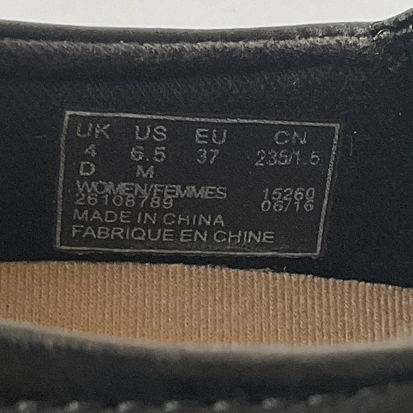 Clarks Channing Essa 6.5 M Black Leather slip on - Picture 7 of 13